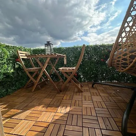 Daire Cosy Avec Terrasse A Montévrain